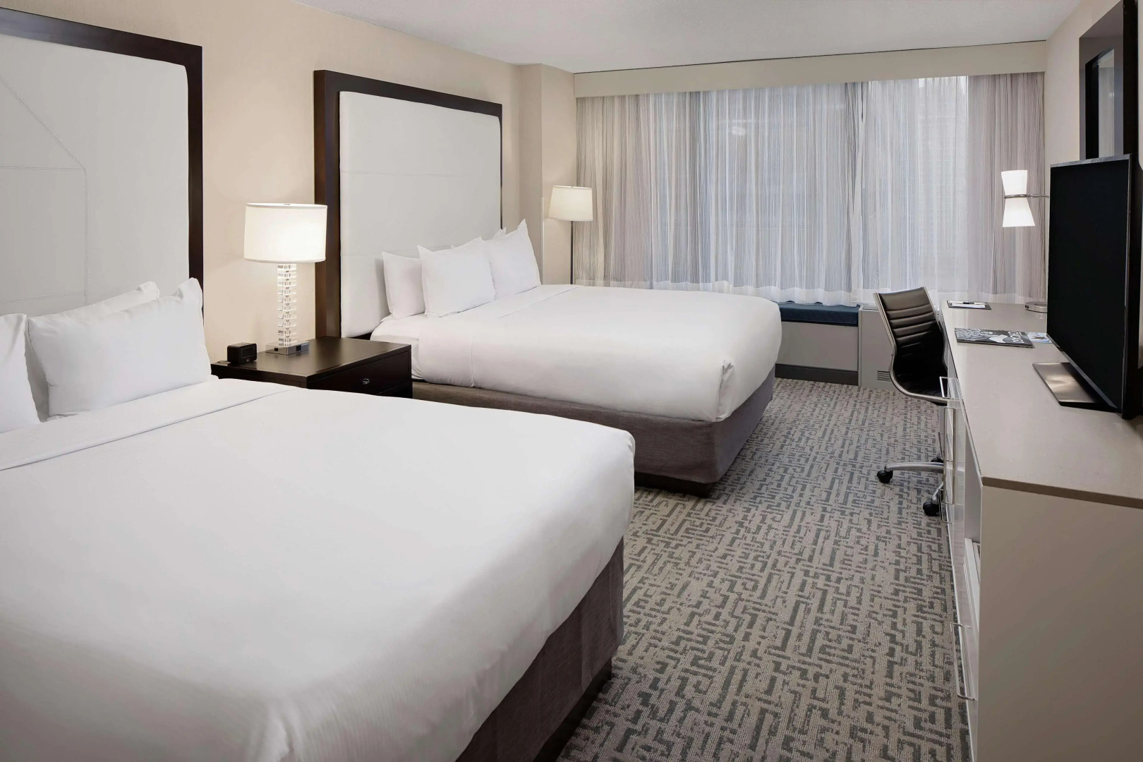 DoubleTree by Hilton Chicago - Magnificent Mile