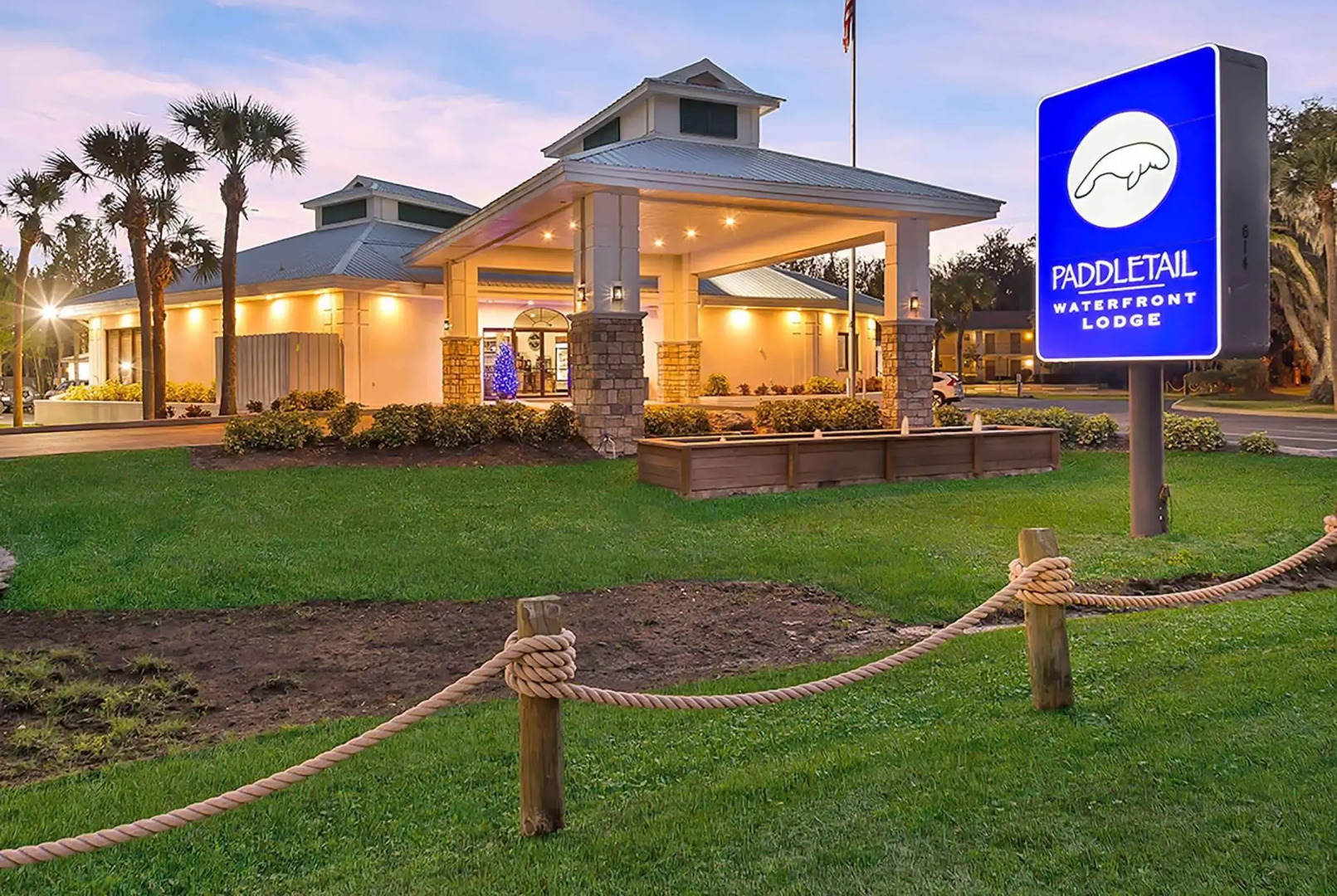 PaddleTail Waterfront Lodge, Trademark Collection by Wyndham