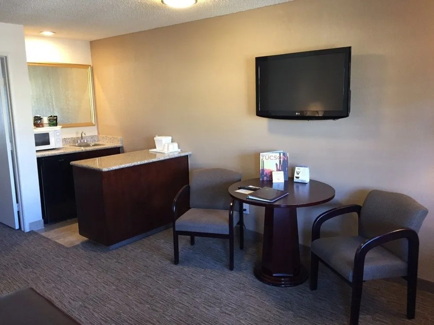 Ramada Inn & Suites Foothills Resort