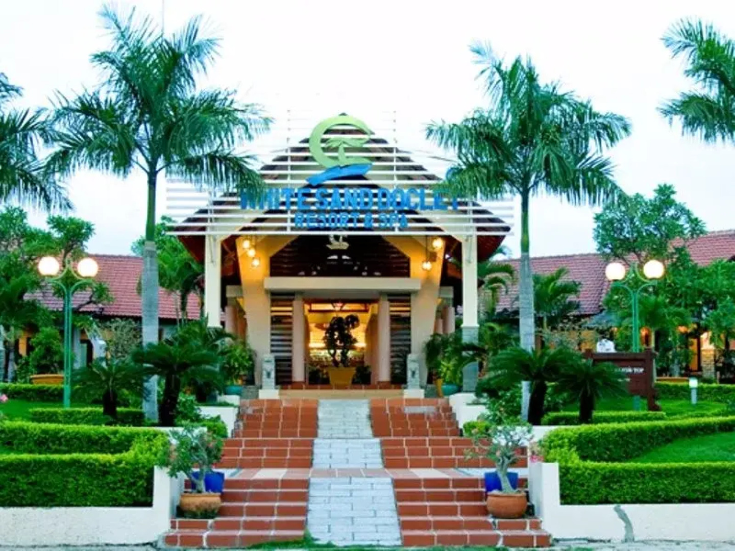 White Sand Doclet Resort And Spa