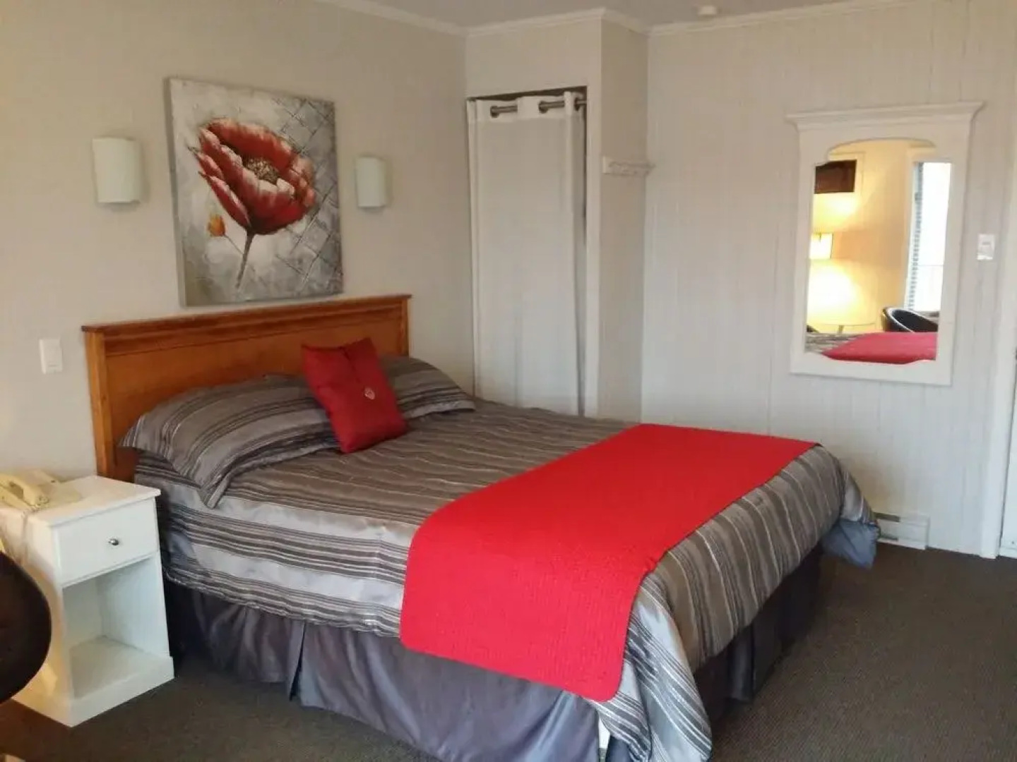 Auberge La Porte Rouge