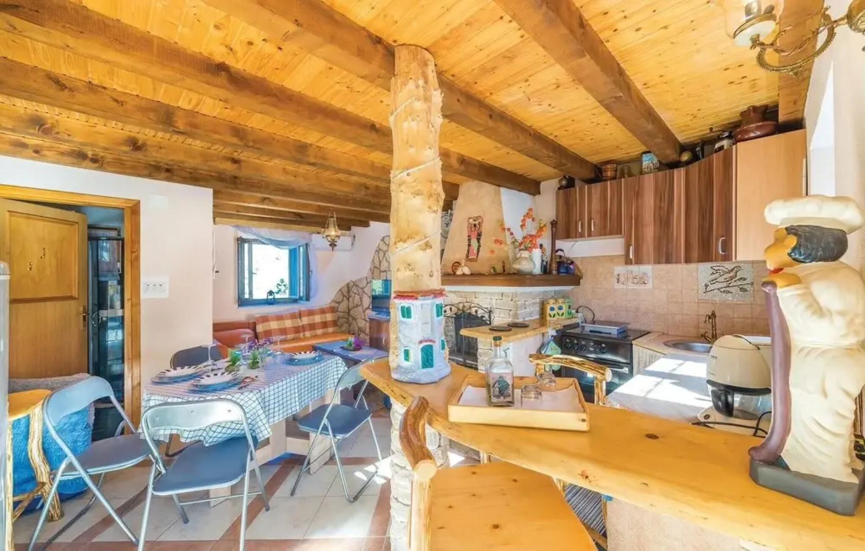 Beautiful Home in Drvenik Veliki With Wifi and 2 Bedrooms