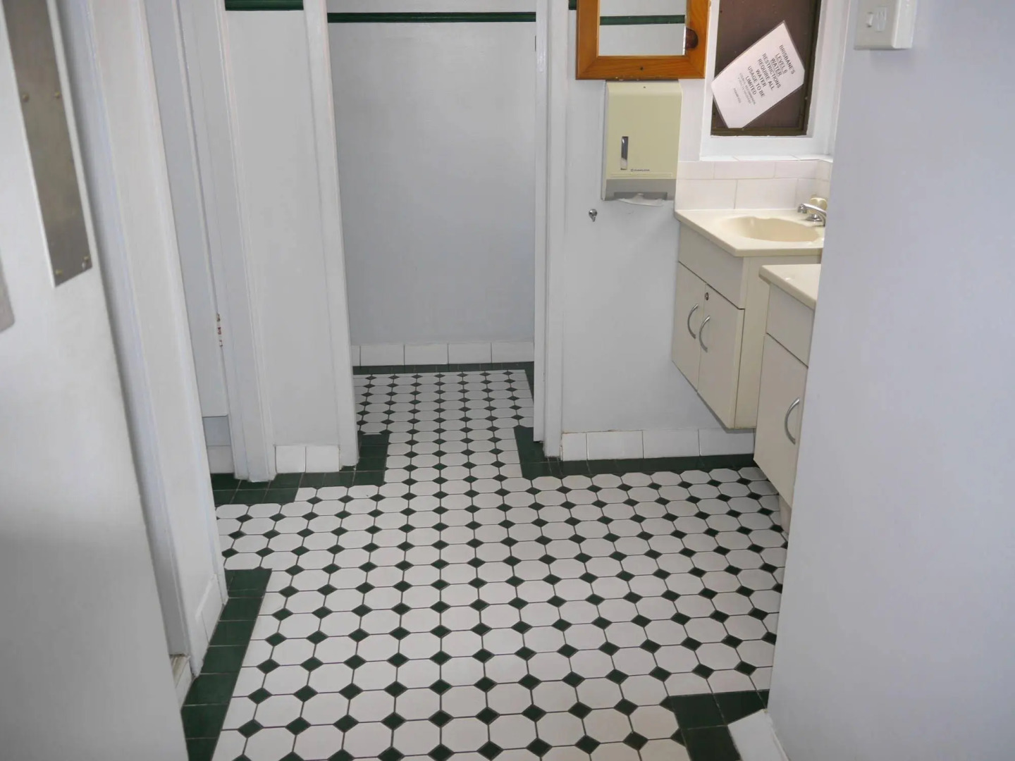 Acacia Inner City Inn