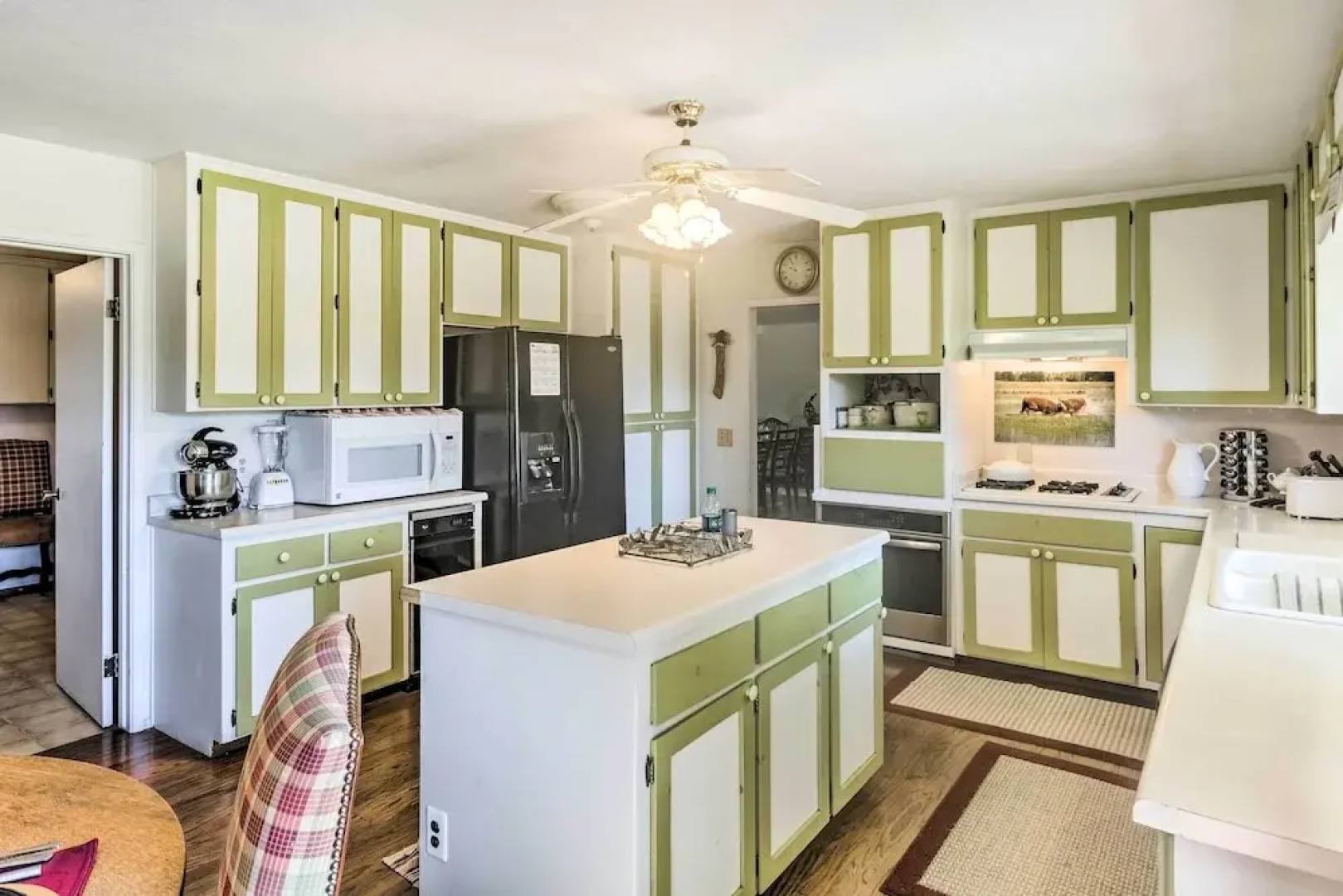 Patio & Yard: Dtwn Cottonwood Home!