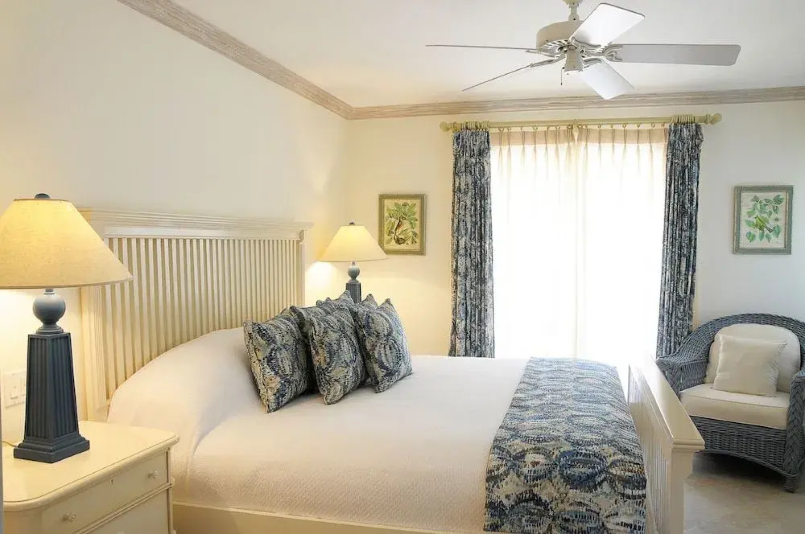 "this Beautifully Decorated 3 Bedroom 3 Bathroom Duplex Villa"