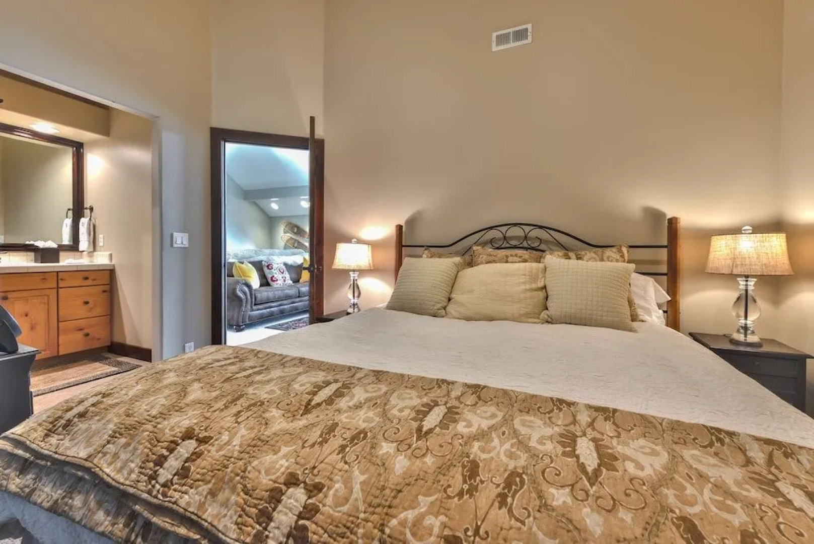 Deer Valley Deer Lake Village