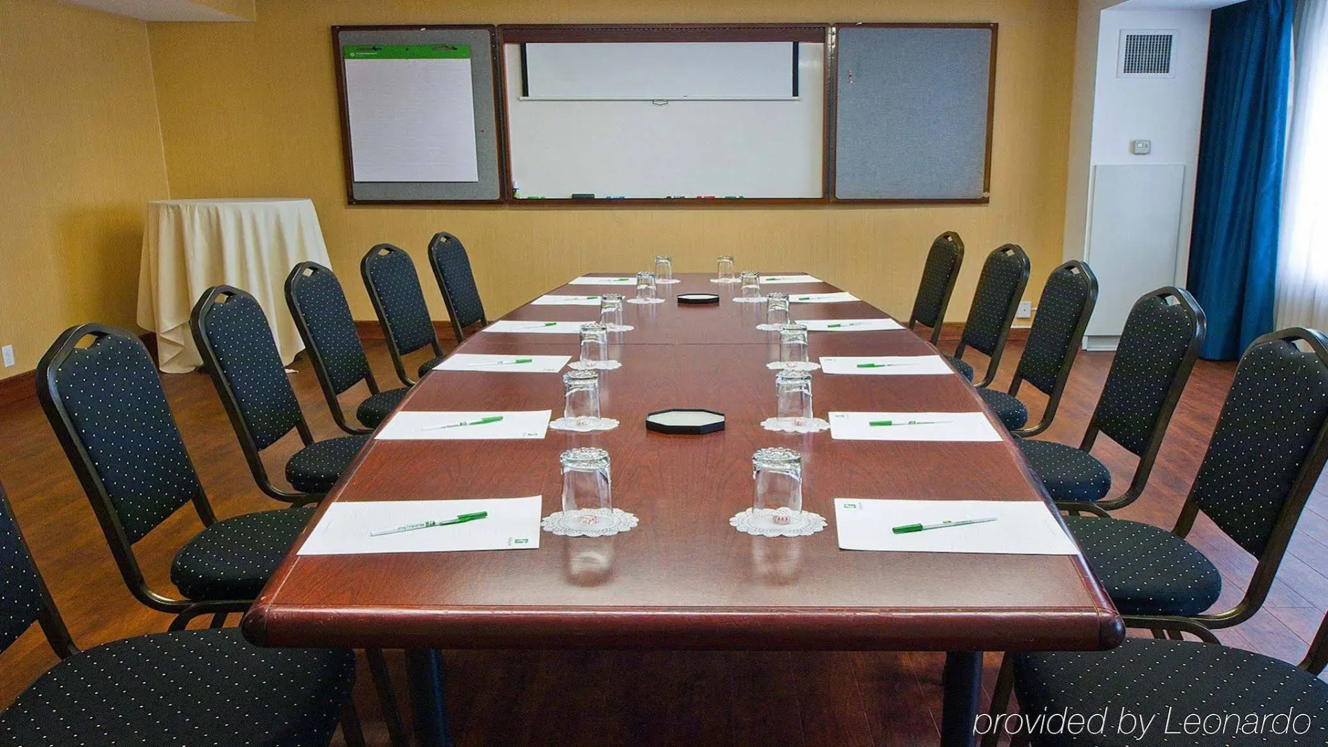 Buffalo Airport Hotel