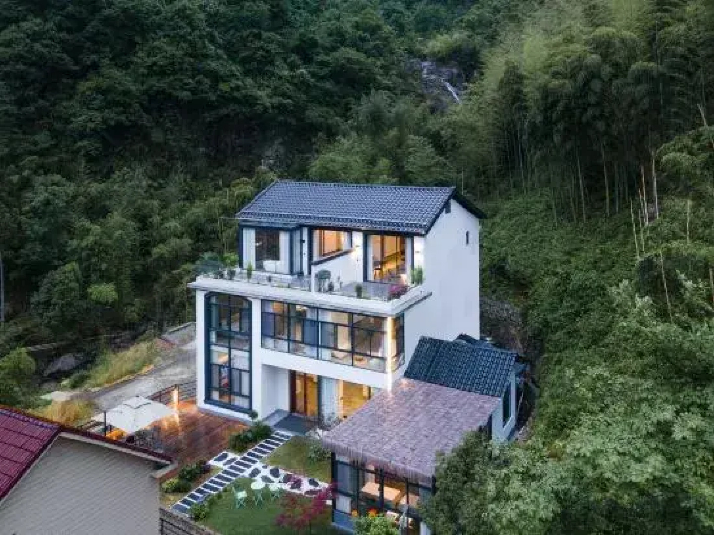 Anji Baofu Shiyou Homestay