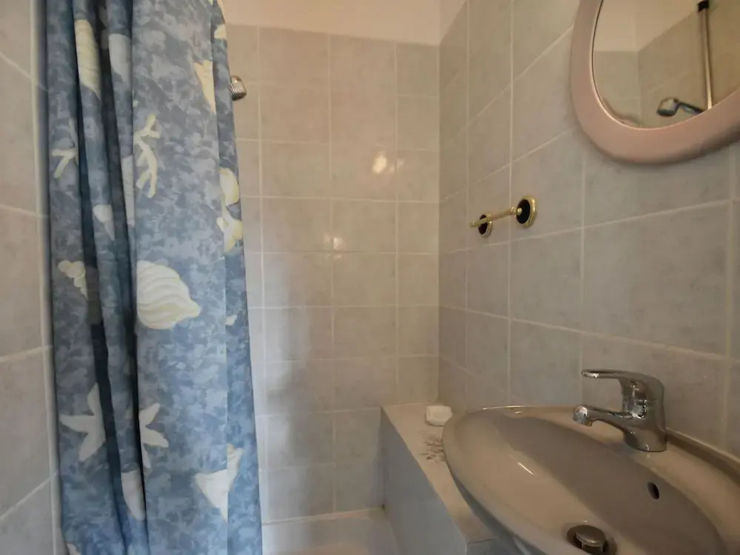 Magnificent Castle in Viols-le-fort With Swimming Pool