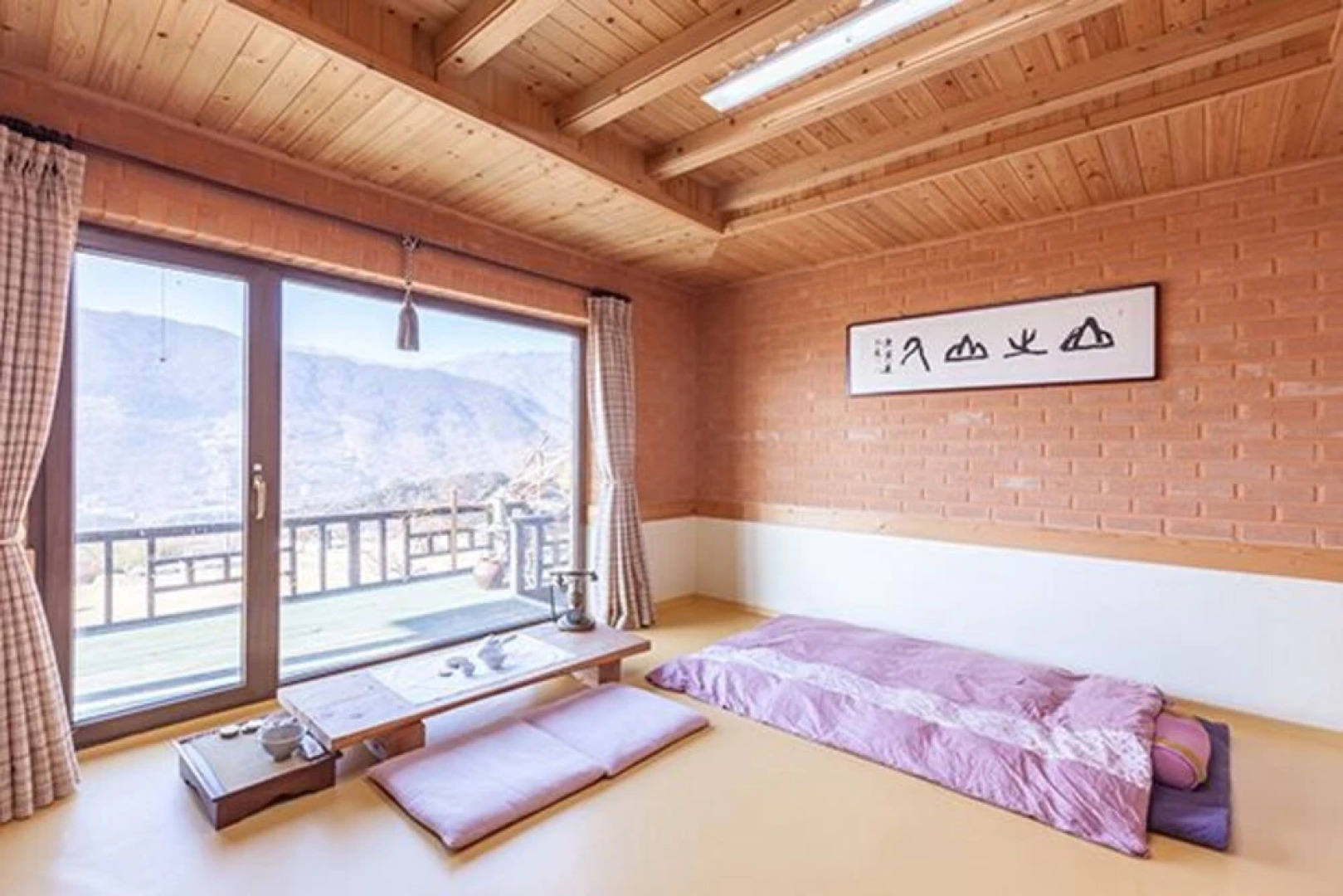 Hadong Jjillekkoch Hill Pension