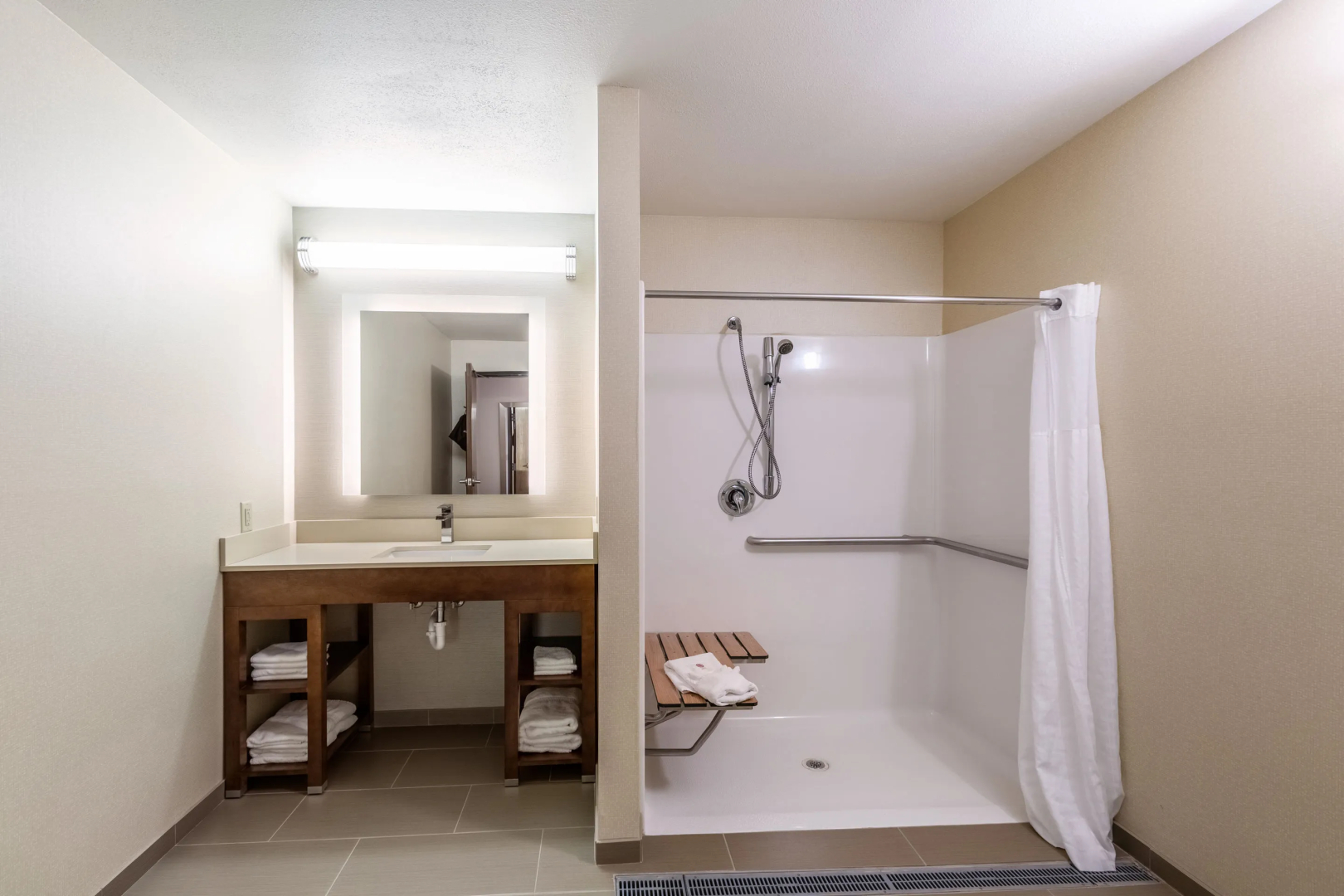 Quality Inn & Suites Escanaba North