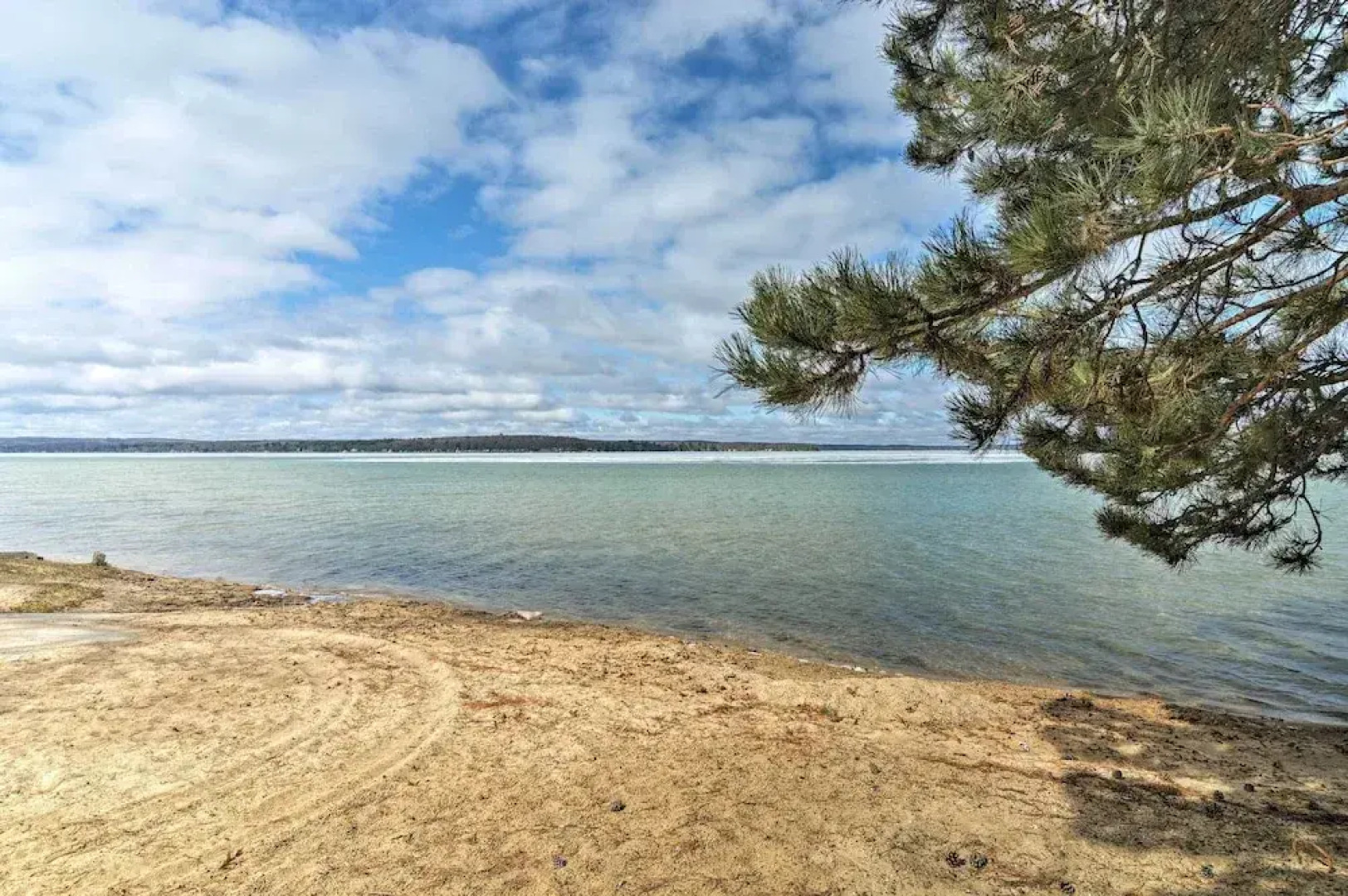 'work, Play & Get Away Cabin' Near Higgins Lake!