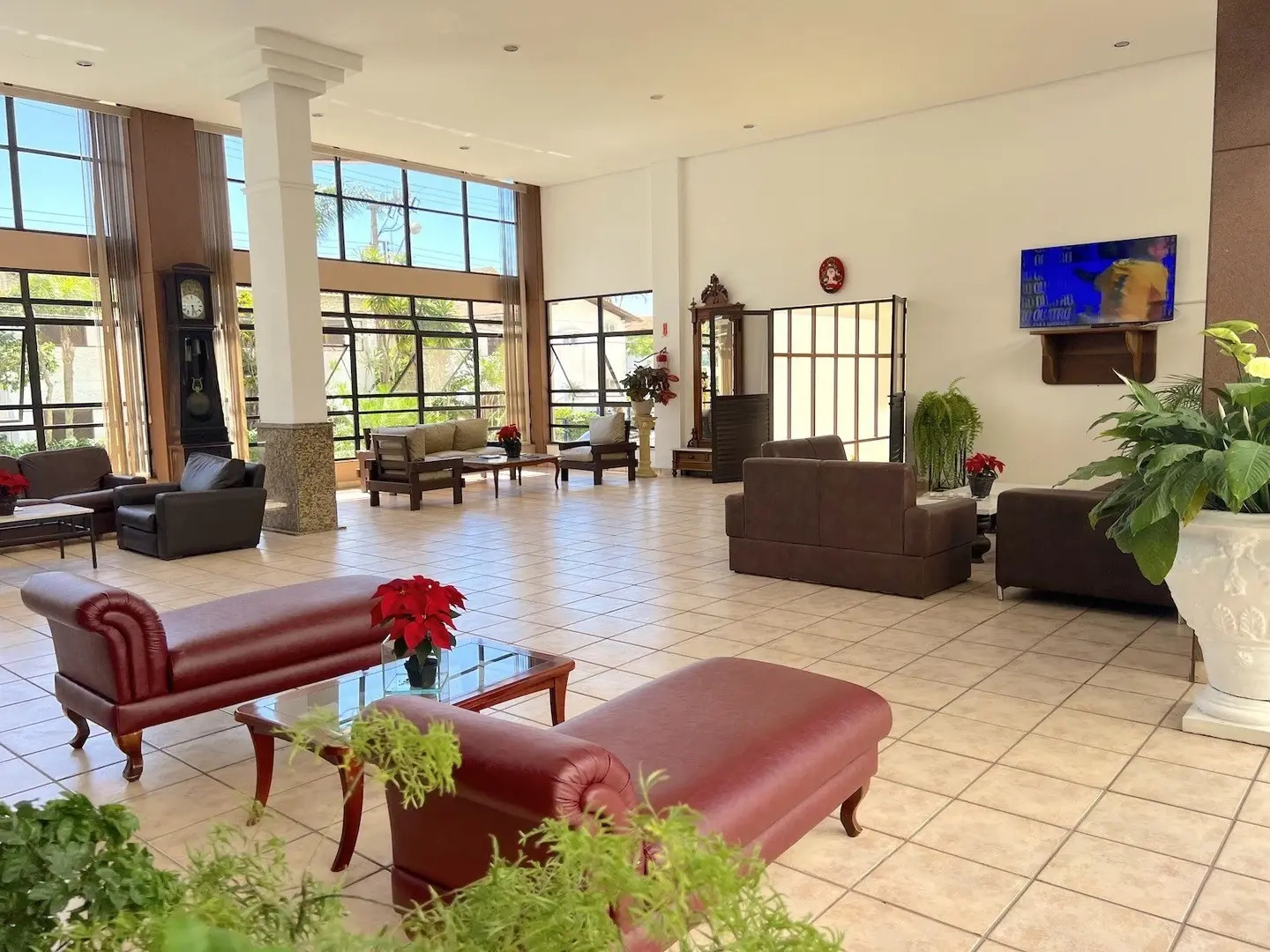 Paraíso Palace Hotel II e III