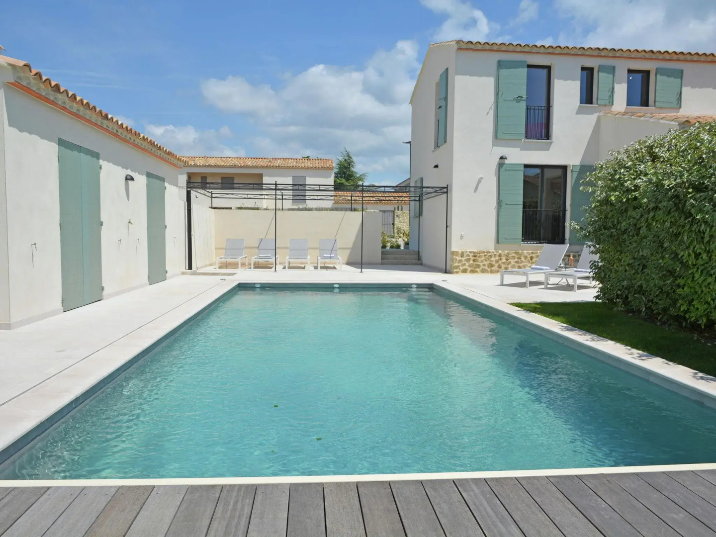 Wonderful Villa in Malaucène with Swimming Pool
