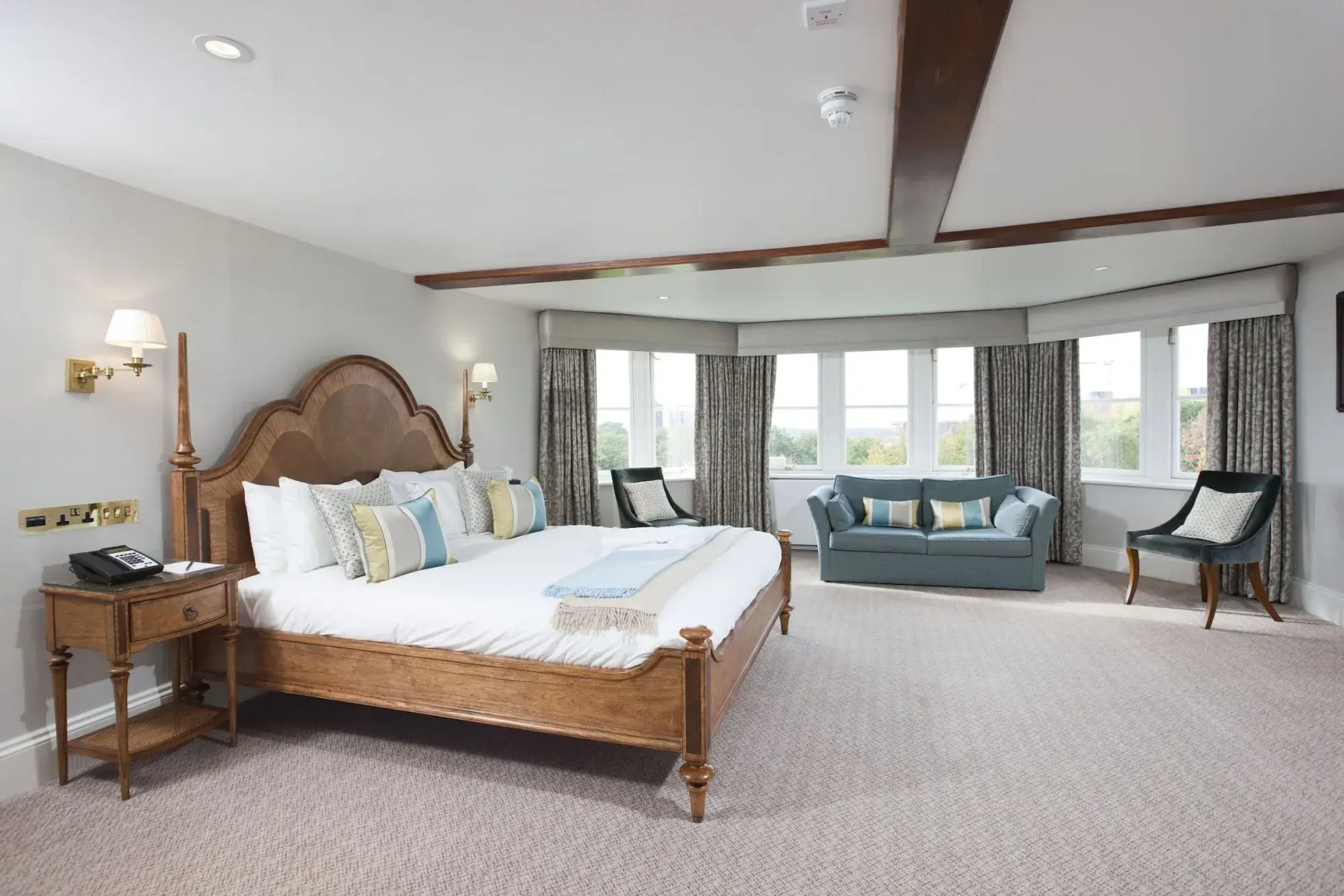 Wivenhoe House Hotel