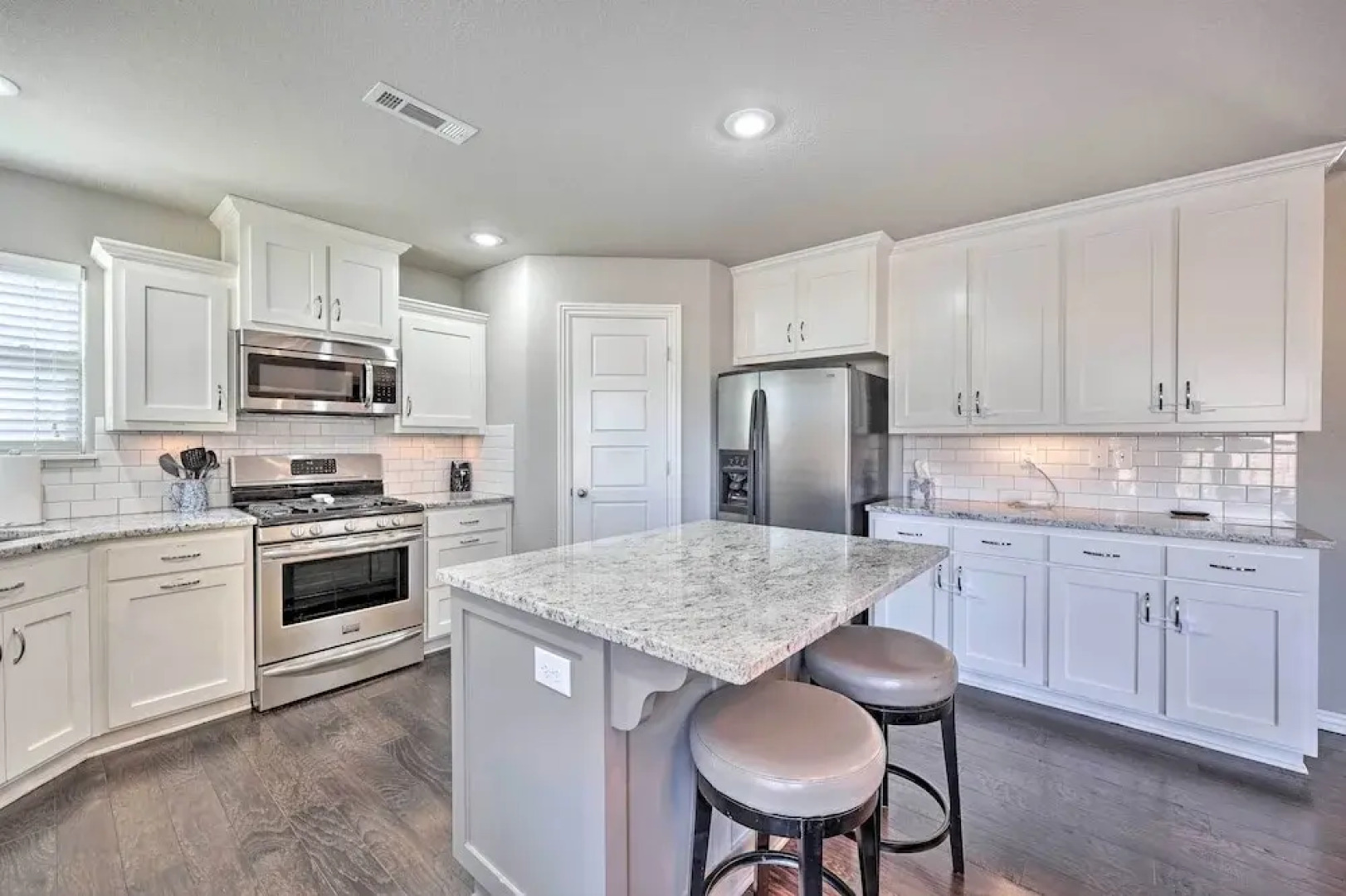 Near Hiking & Biking: Convenient Home in Rogers!