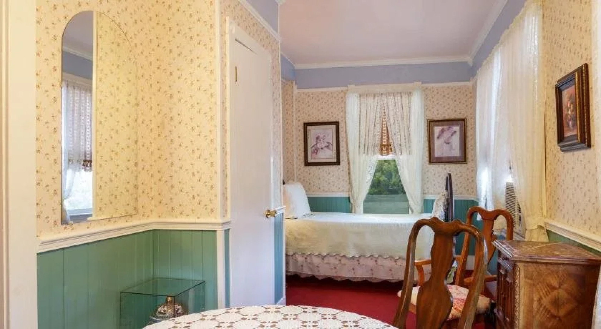 Roseberry House Bed & Breakfast