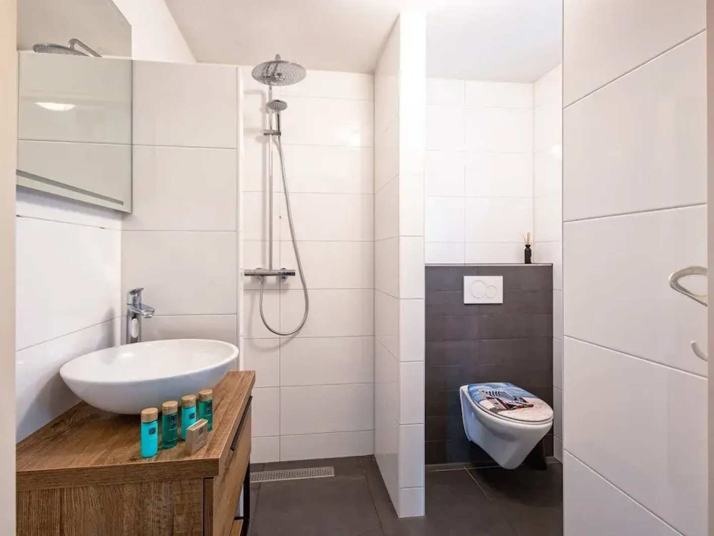 Holiday Home Near Dunes With Wellness Garden