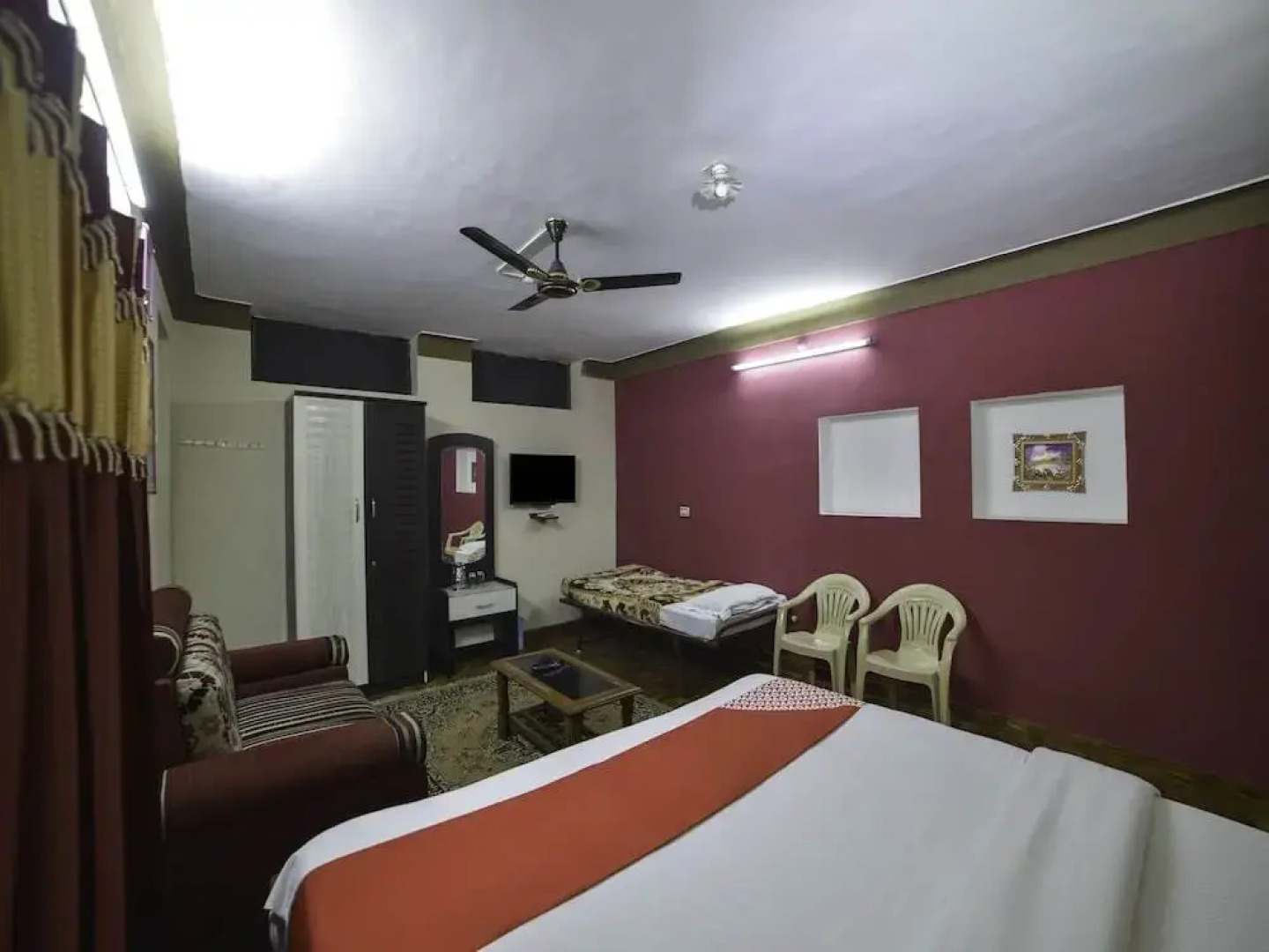 OYO 28641 Vijaya Deepa Guest House