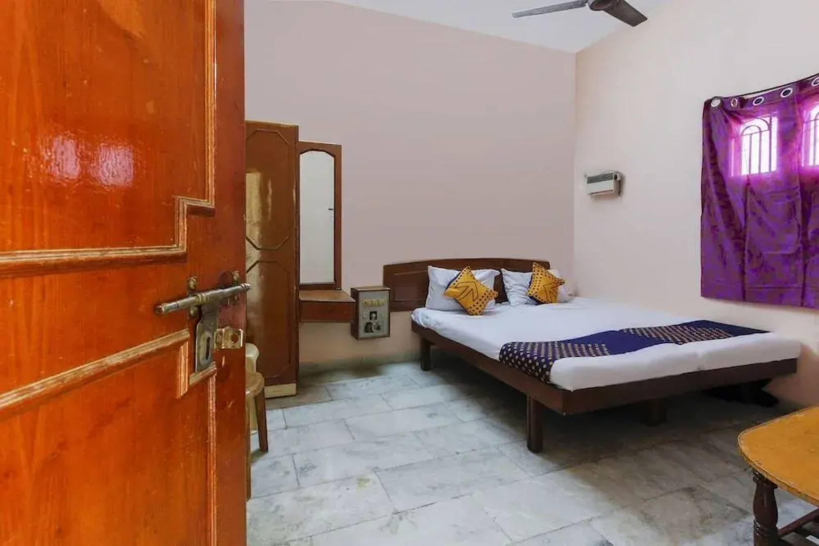 Hotel Meenakshi by OYO Rooms