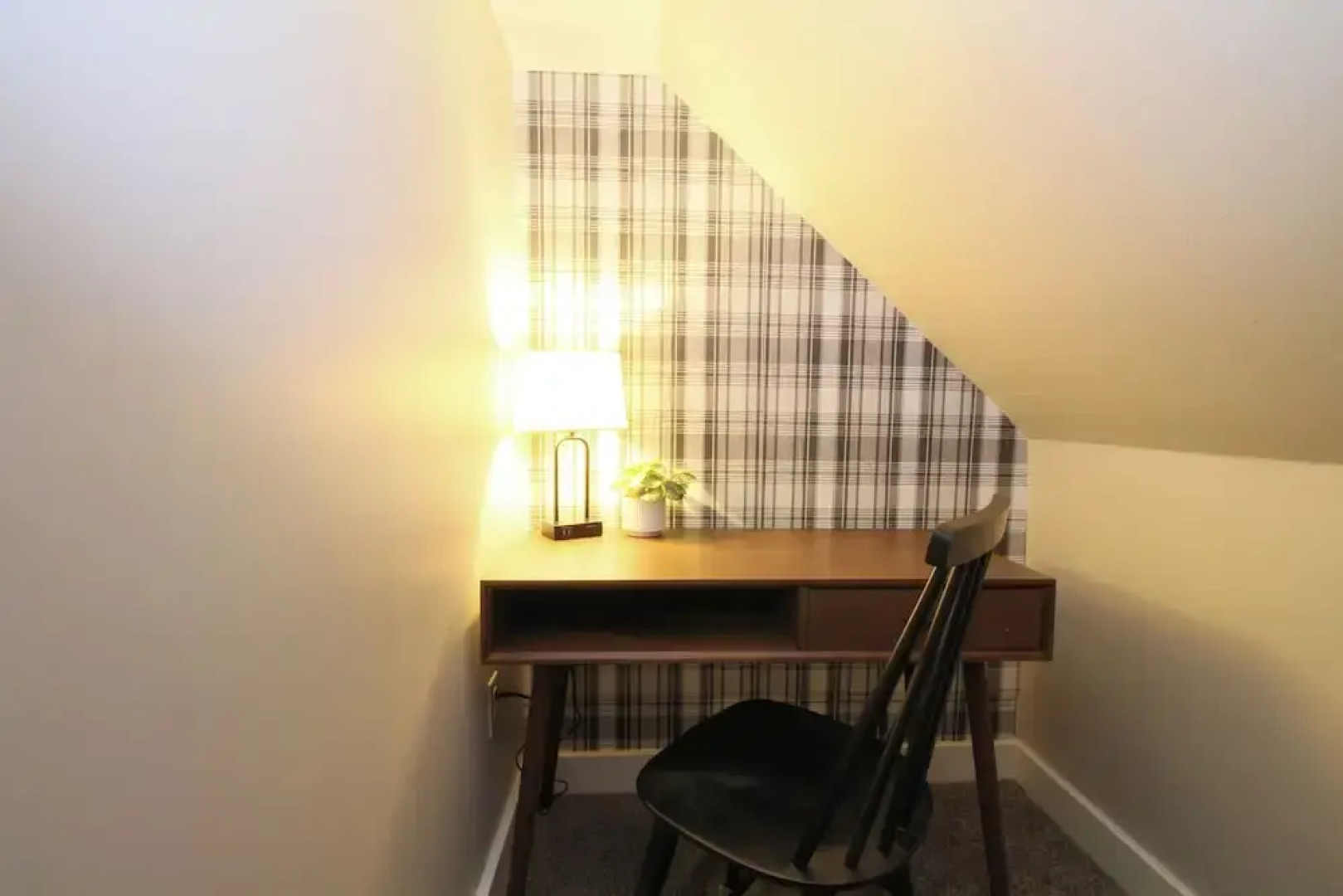 The Aurora Inn & Cottages