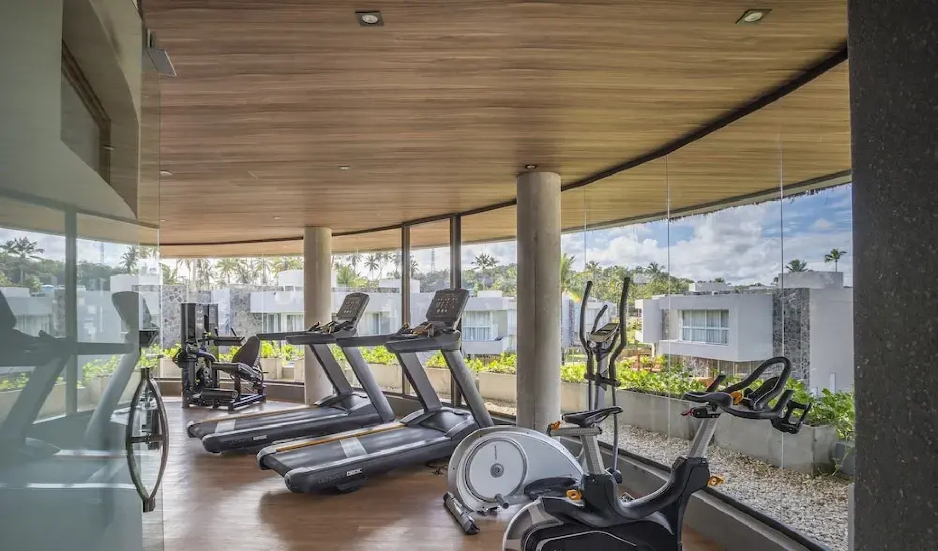 NLU - Full-featured Condominium at Marceneiro Beach