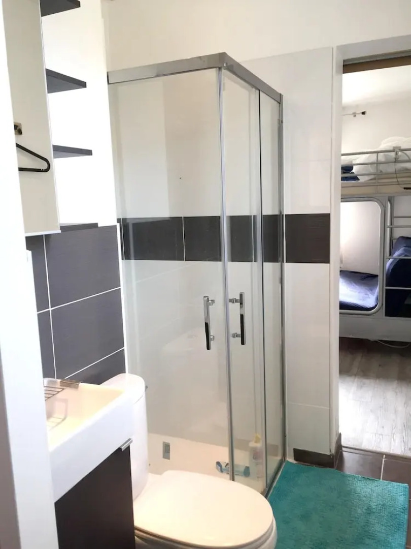 House With 4 Bedrooms in Hourtin, With Enclosed Garden