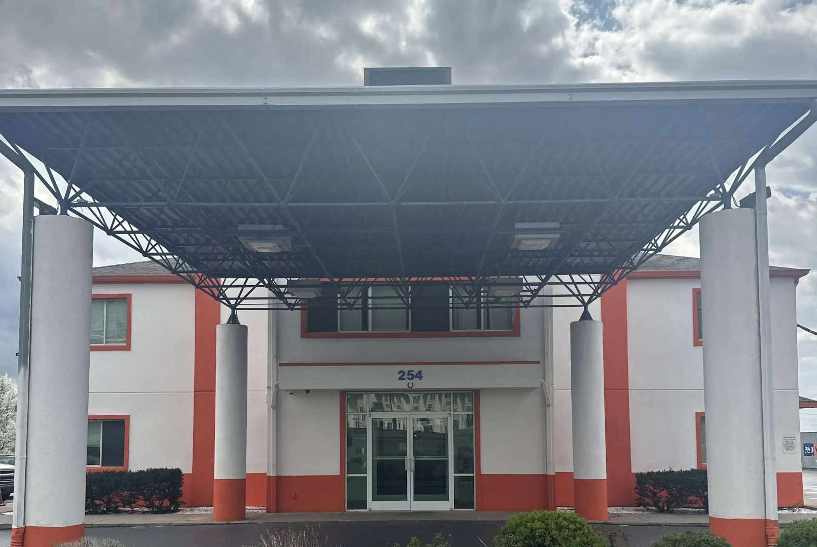 Howard Johnson by Wyndham Clarksville Tennessee