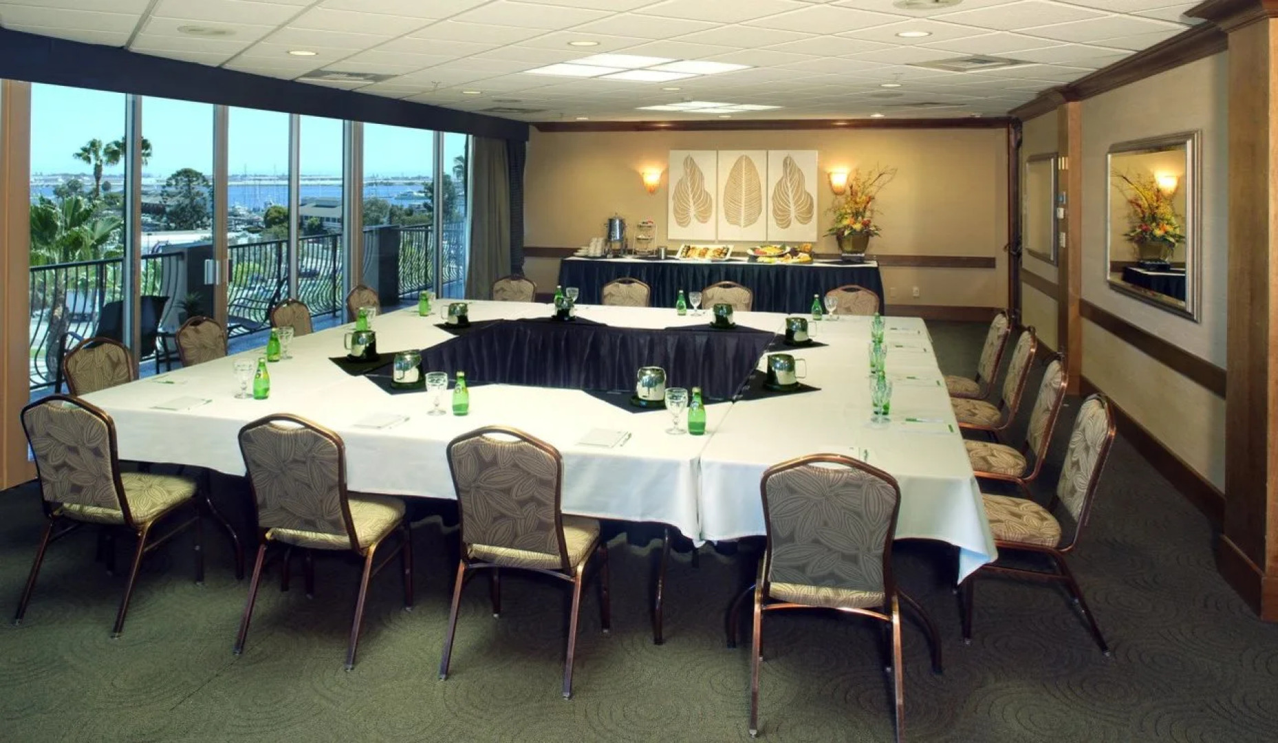 DoubleTree by Hilton San Diego Bayside