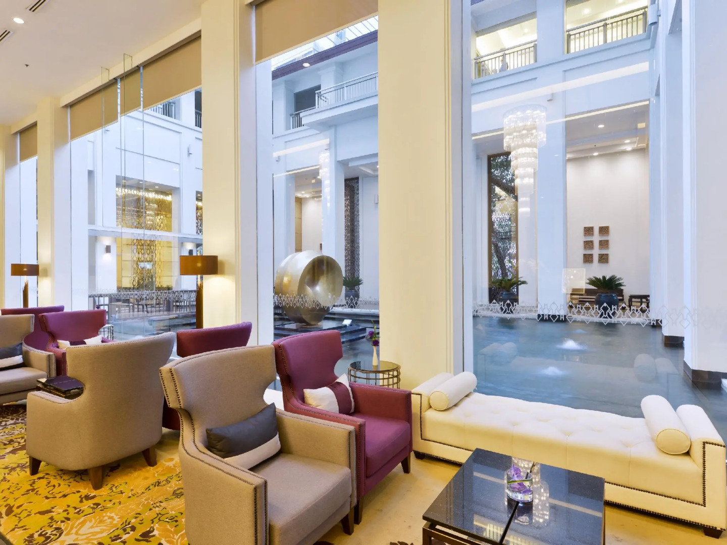 Отель Grande Centre Point Ploenchit