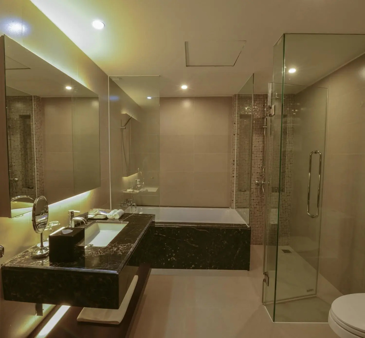 Aristo International Hotel