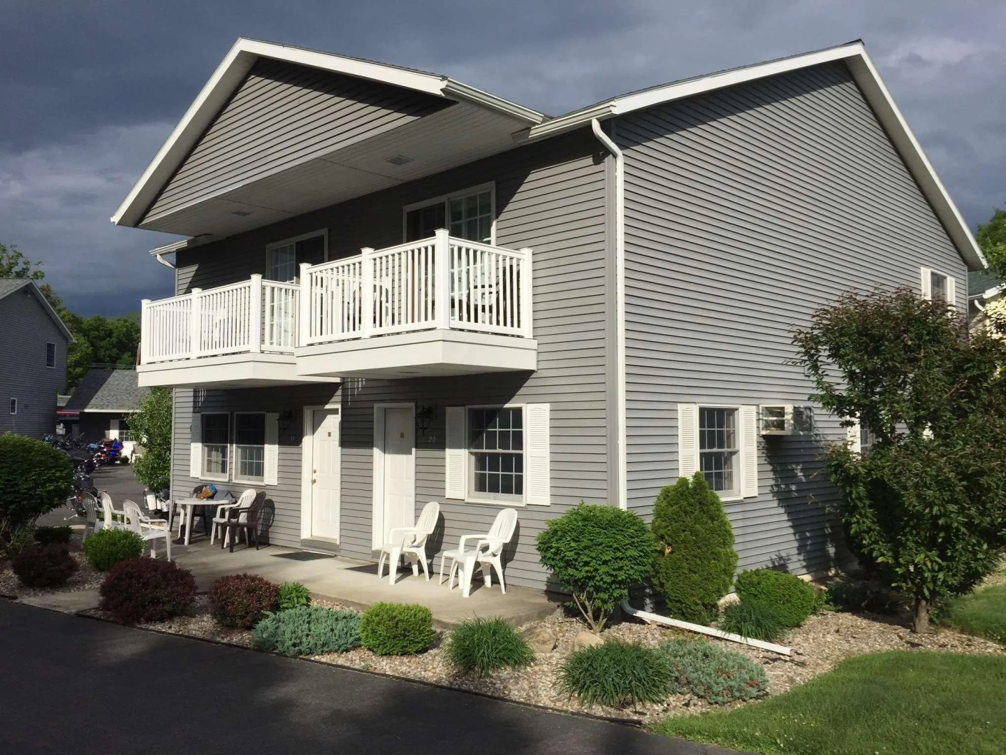 Adirondack Retreat Inn & Suites