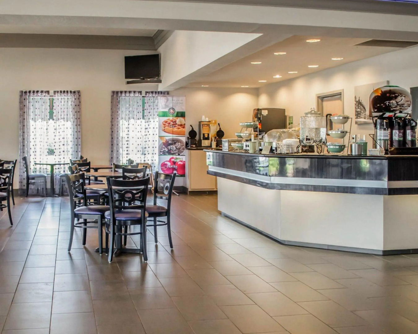 Quality Inn & Suites at Airport Blvd I-65