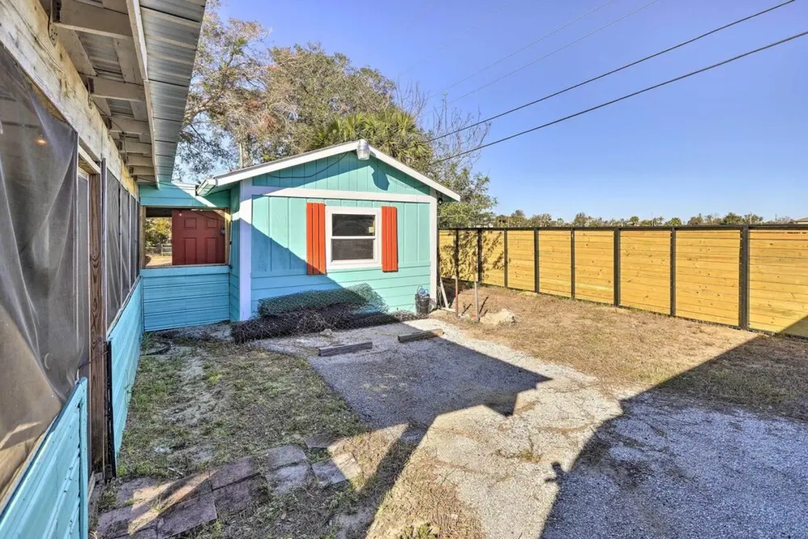 Pet-friendly Home w/ Deck - 6 Mi to Cocoa Village!