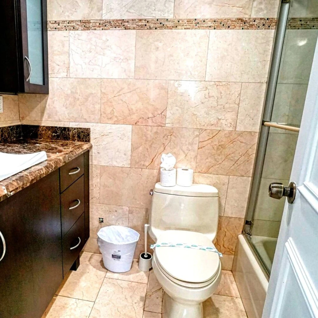 The Tides on Hollywood