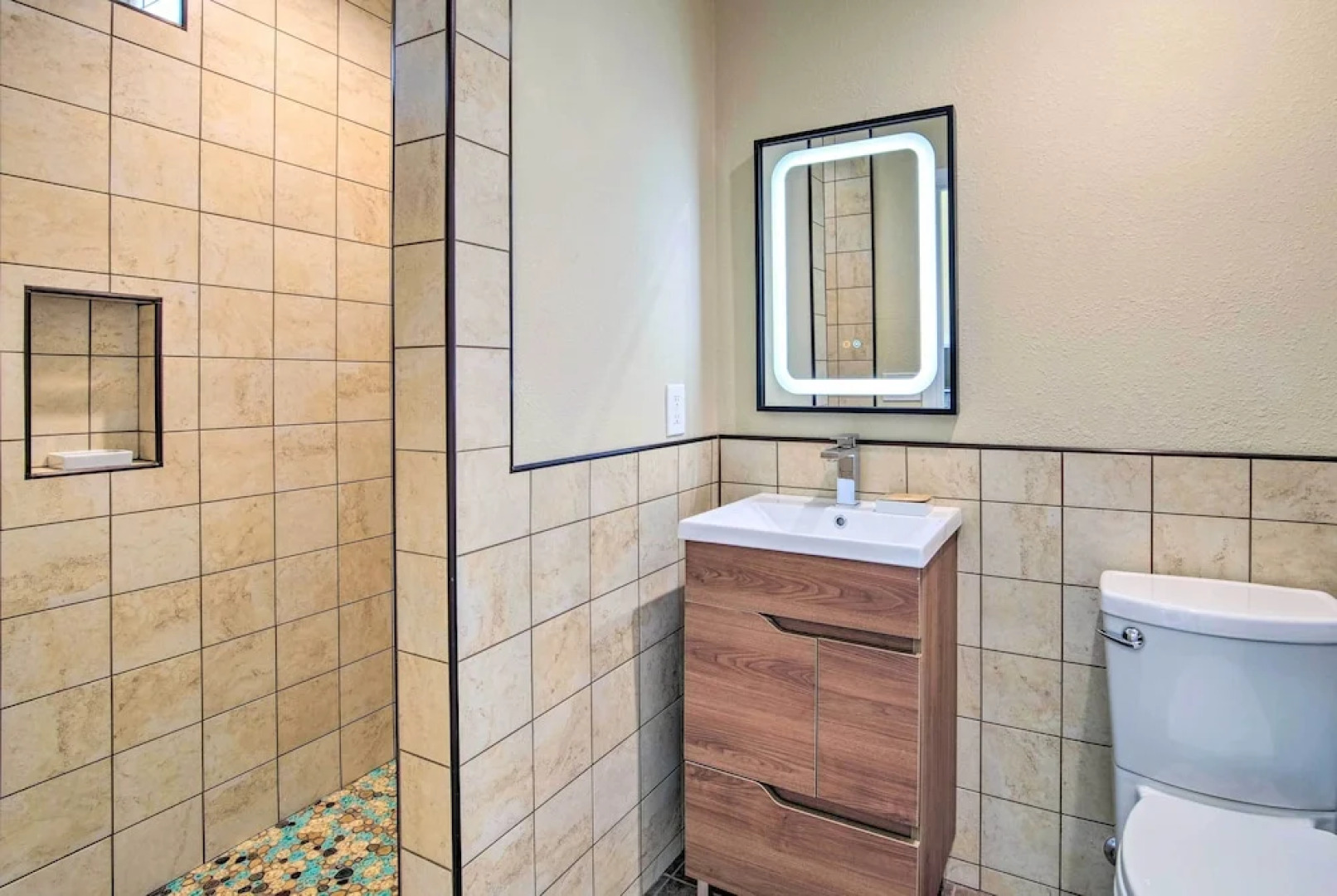 Cozy North Bend Getaway in Walkable Location!