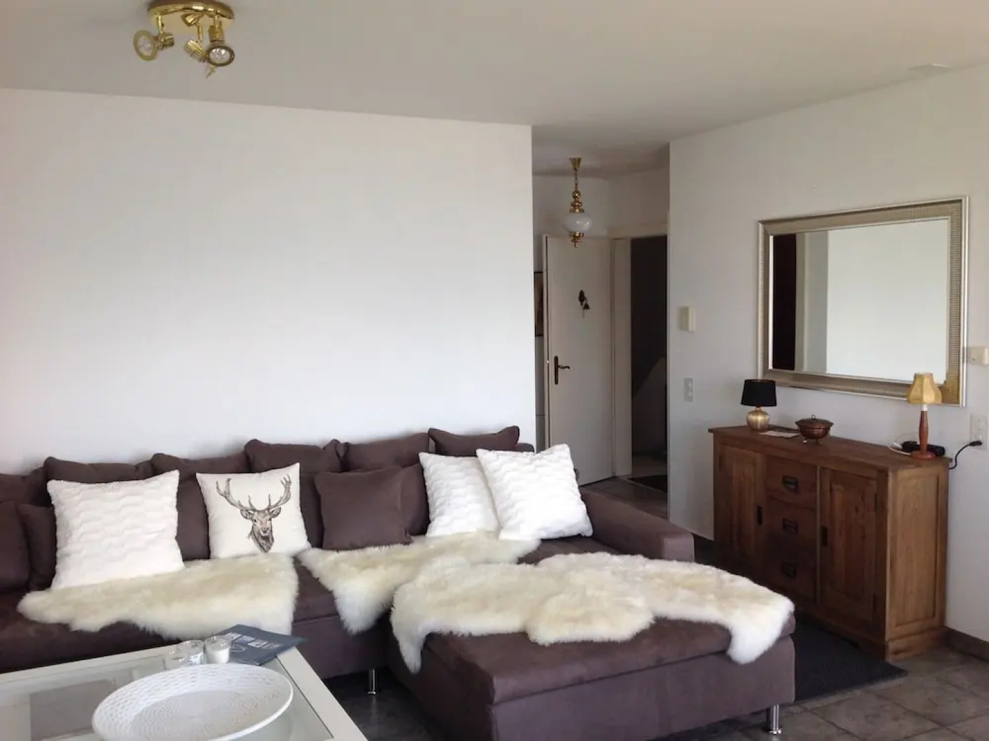 Beautifully Situated House With a View of the Mountain World