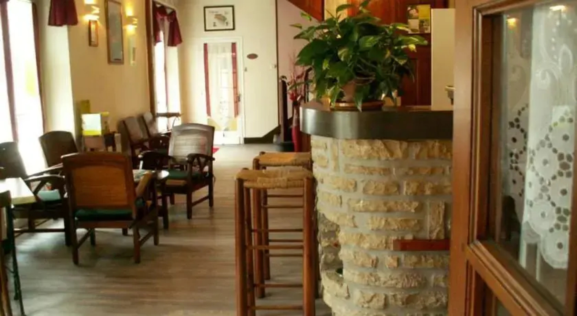 Le Relais Du Pont De Rhodes