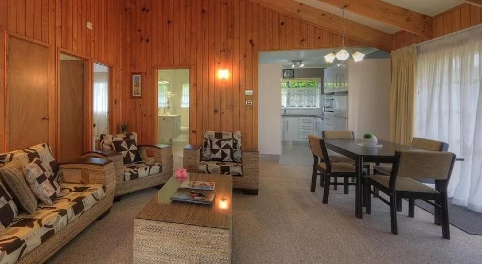 Shiralee Executive Cottages