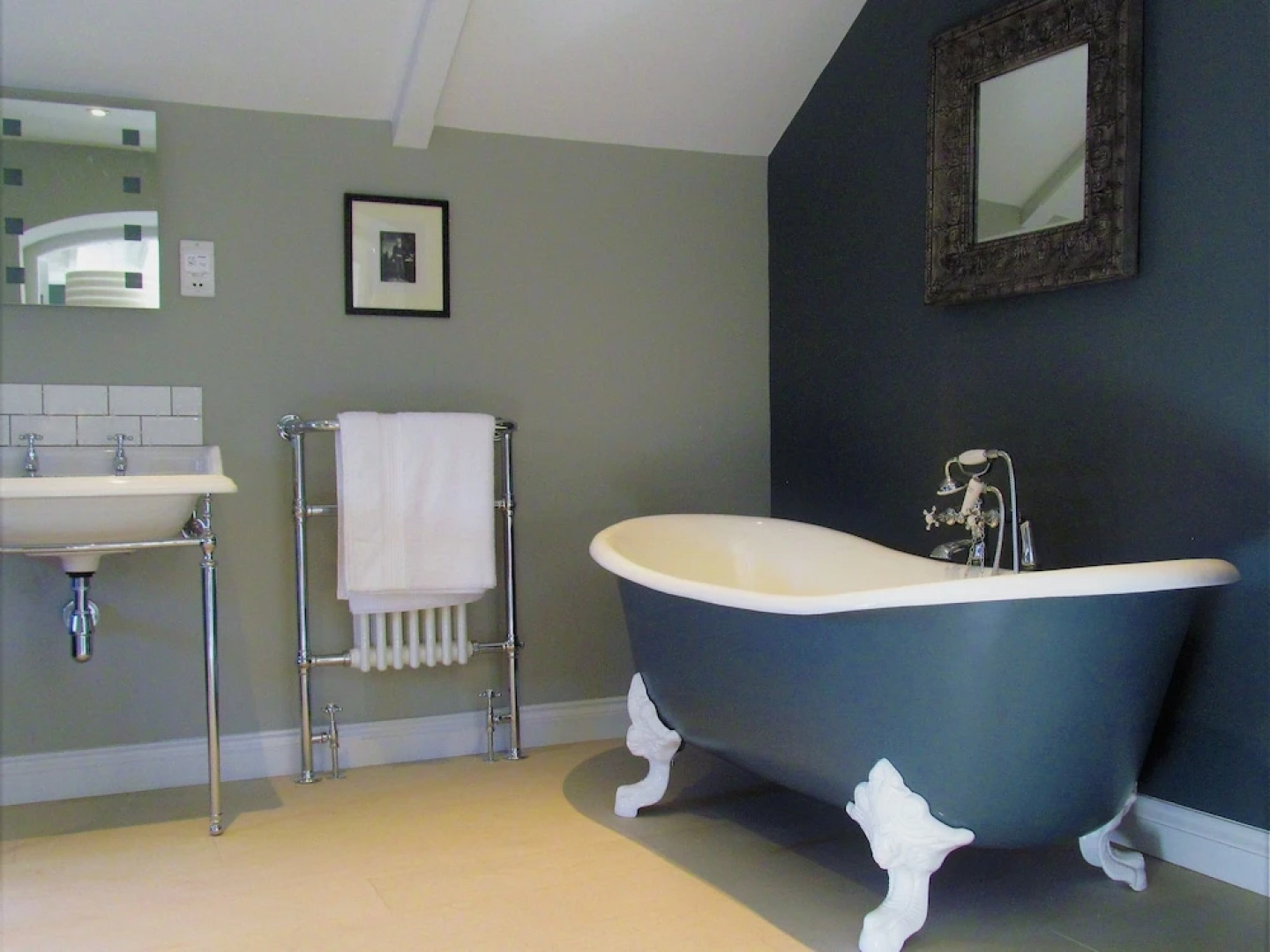 The Three Horseshoes Warham