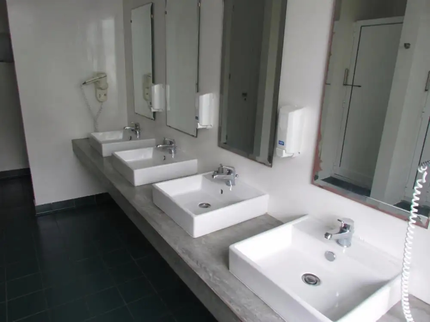 Azores Youth Hostels - Pico