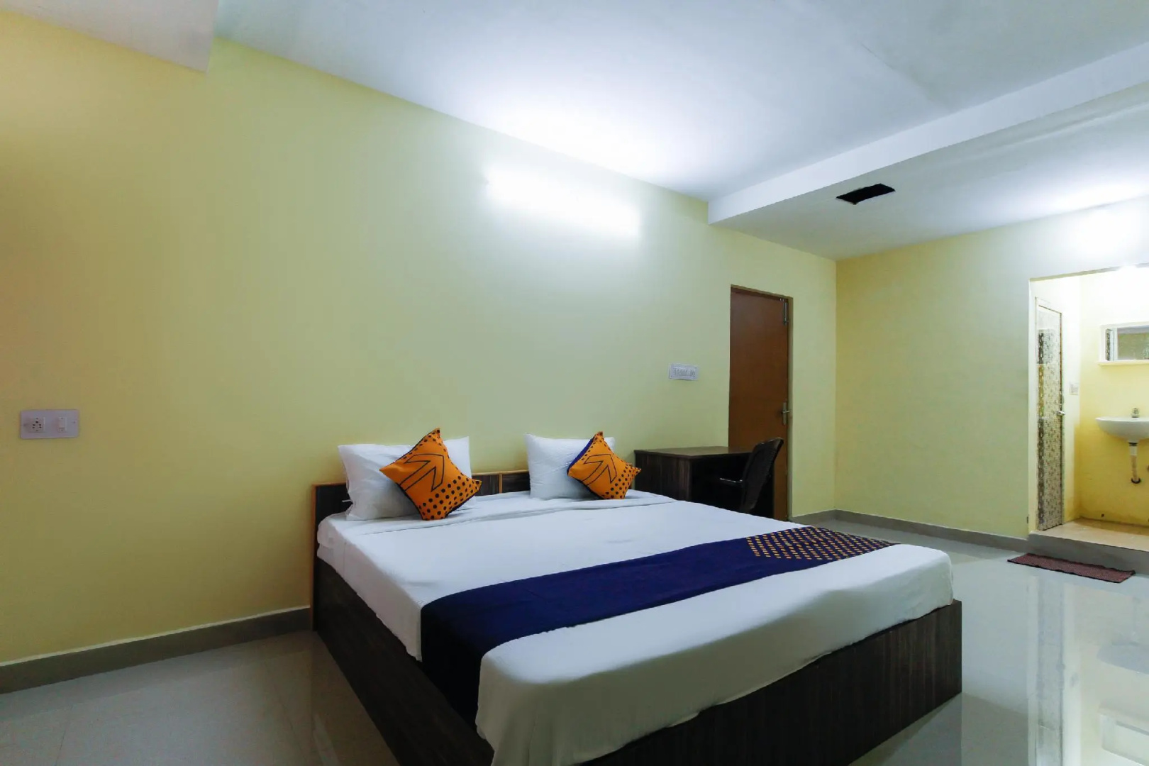 SPOT ON 60671 Ajr Residency