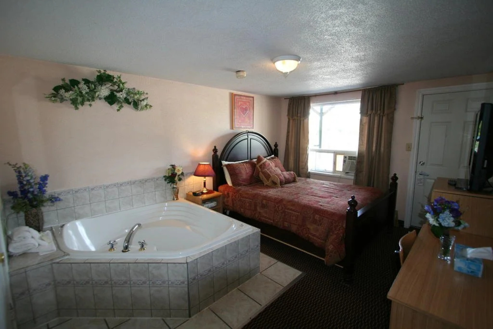 Motel 6 Campbellford, ON