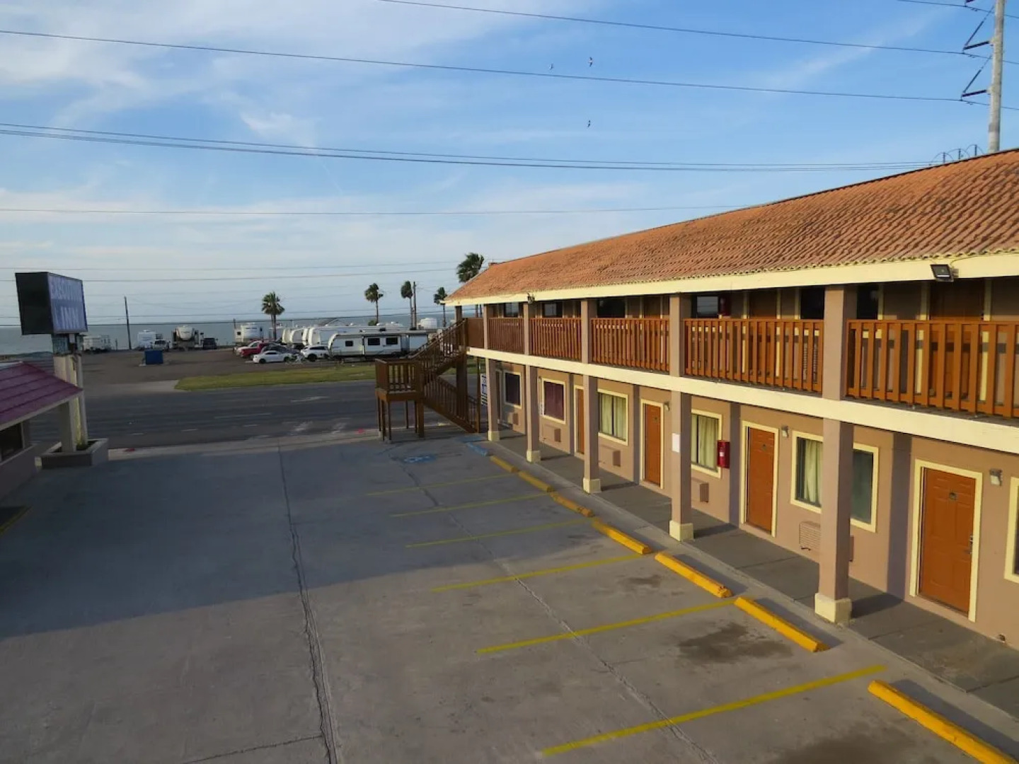 Executive Inn and Suites