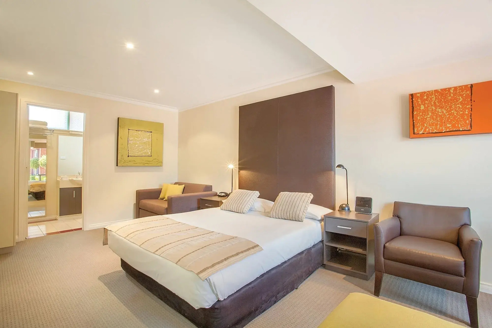 Sovereign Park Motor Inn