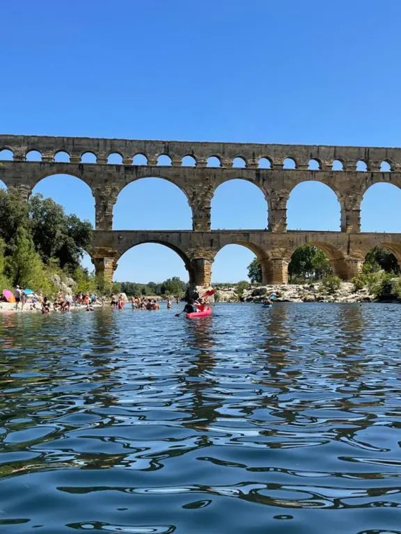 Captivating 2-Bed, 1 bath Cottage, Private Garden & Shared Pool in Sauve