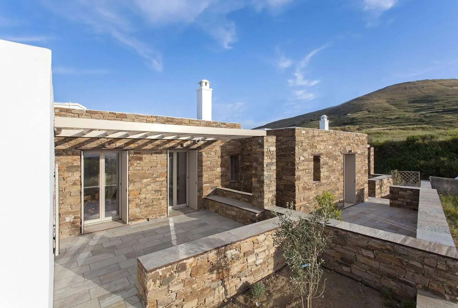 White Tinos Luxury Suites