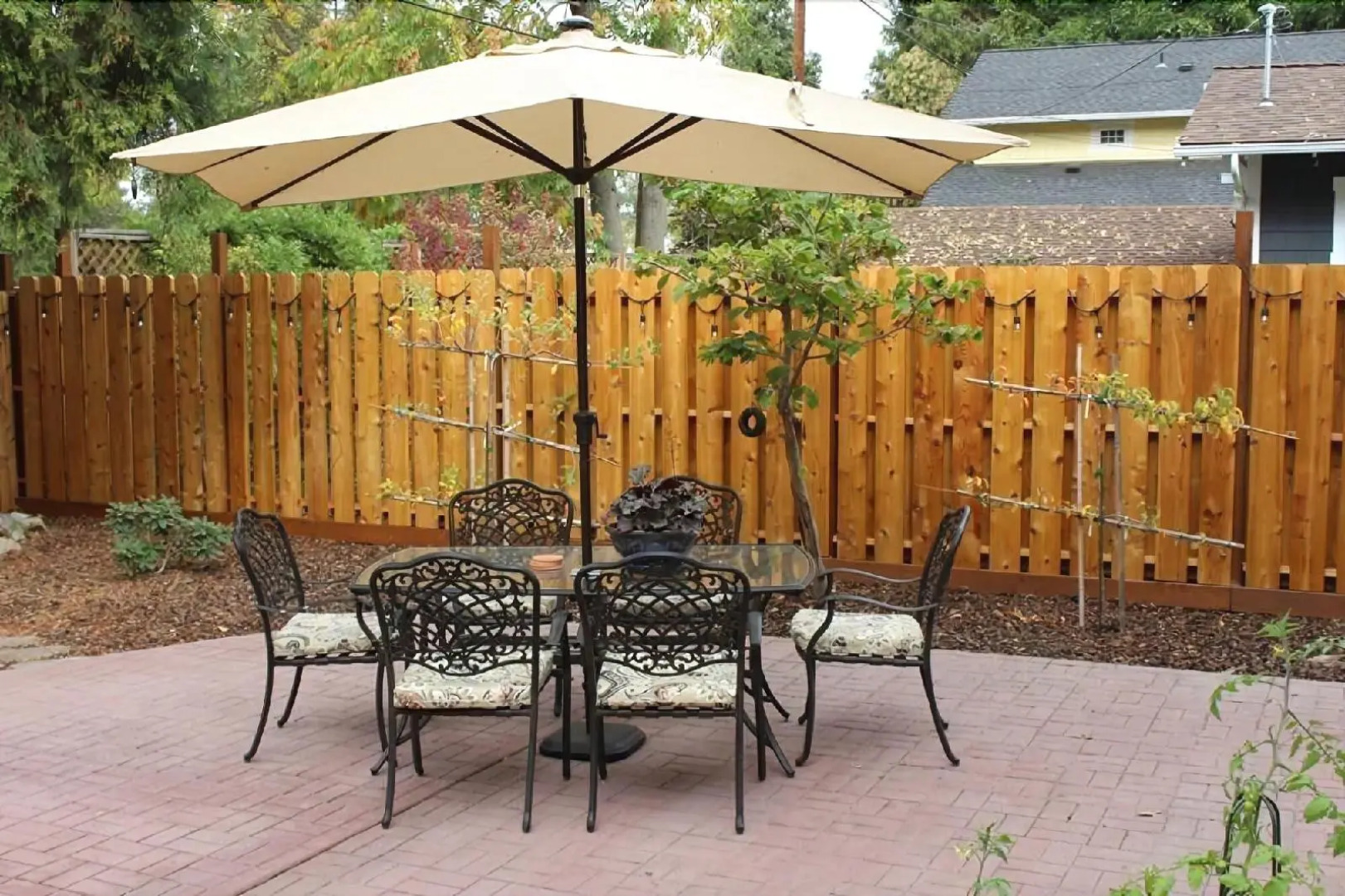 Lady Geneva Bed and Breakfast