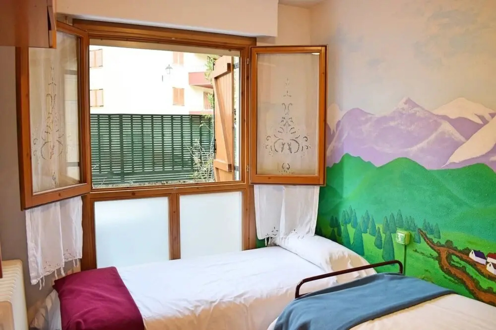 Jacetania Home by Keywii. 5 Paxs. Jaca