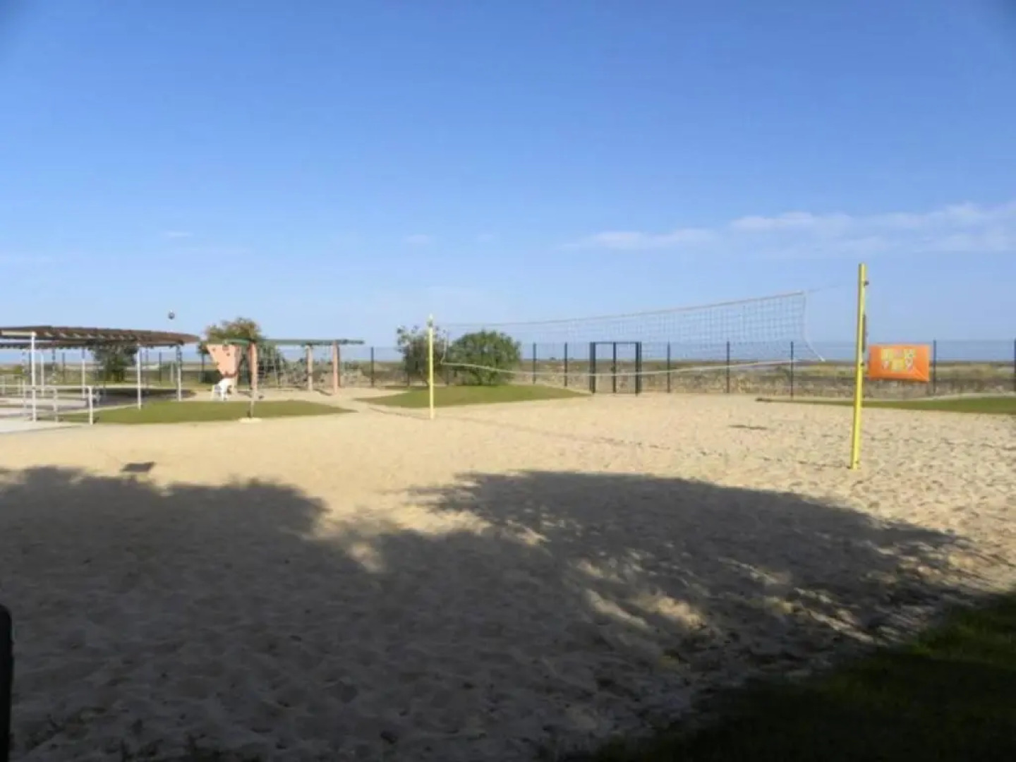 Cabanas Gold By Beach Rentals